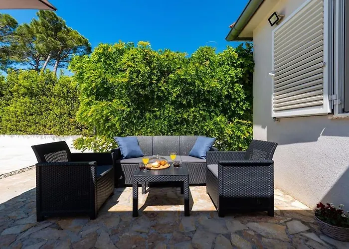 Вилла Anura Brisevo